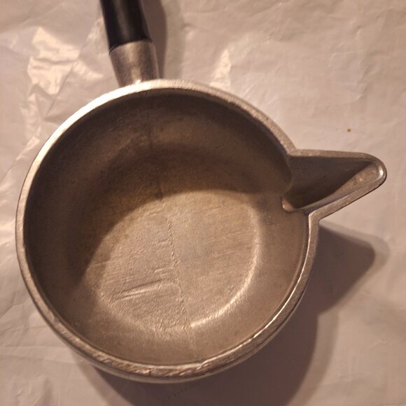 pewter gravy boat / saucepan - Picture 5 of 9